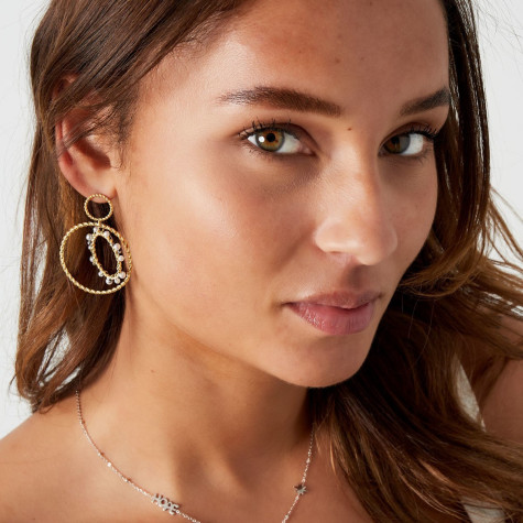 Boucles d'oreilles trio anneaux dorés et torsadés avec ses perles nacrées