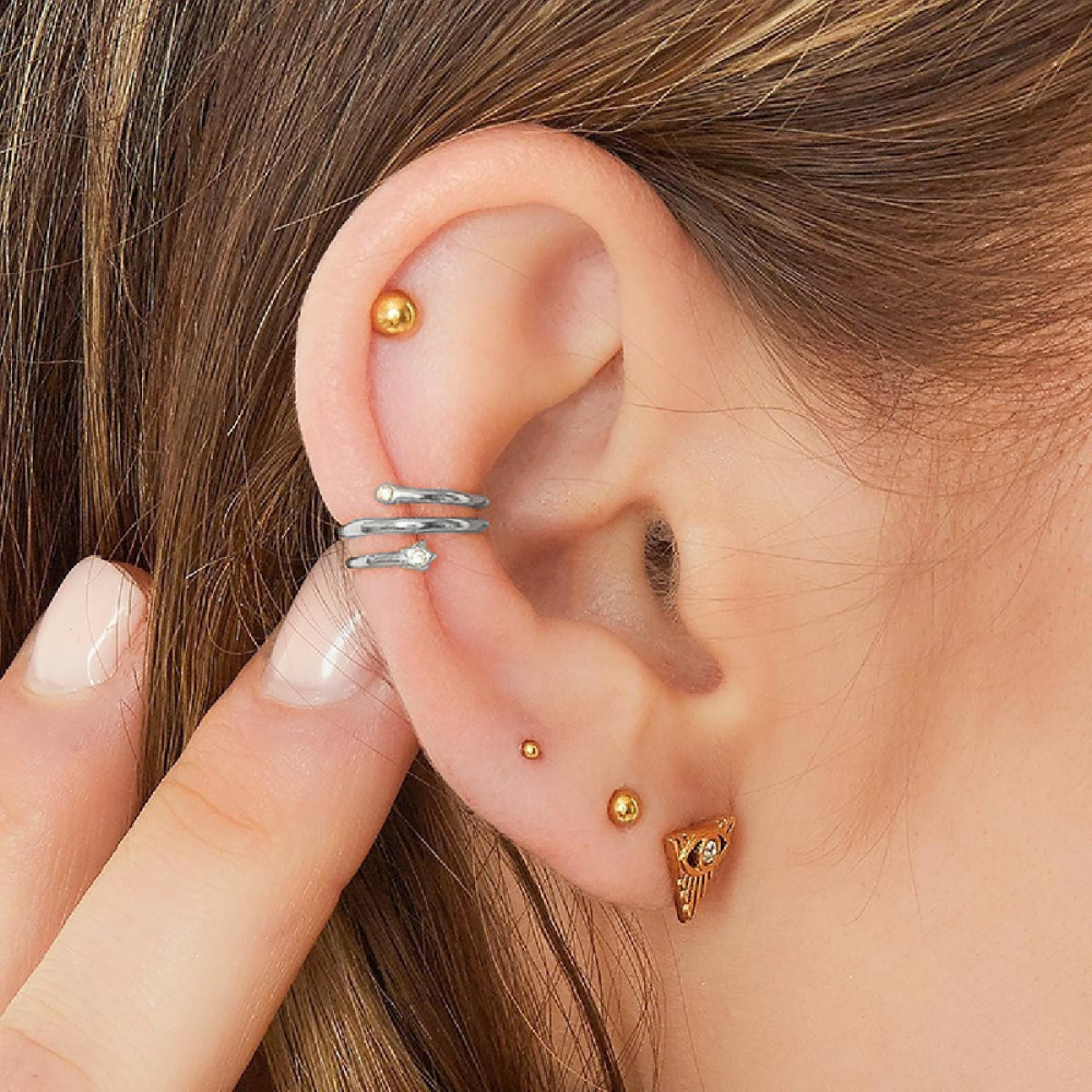 Earcuff argenté torsadé avec cristaux