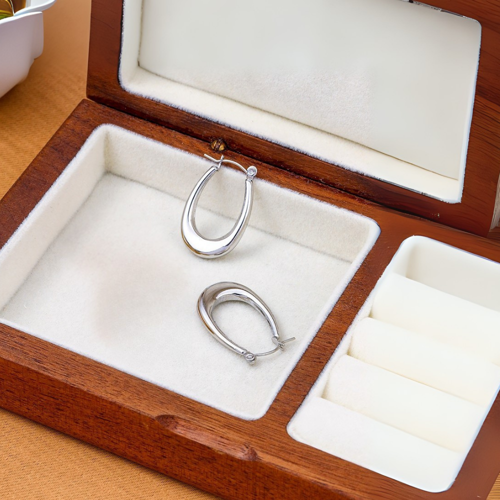 Créoles argentées ovales urbaines