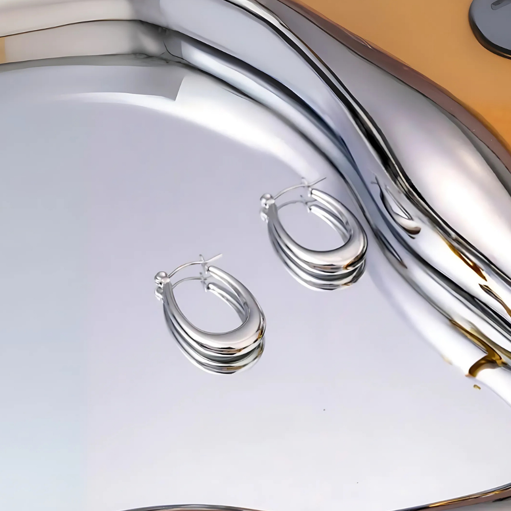 Créoles argentées ovales urbaines